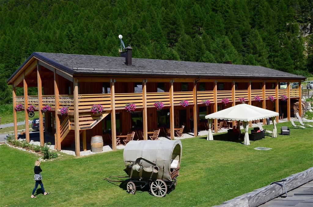 La Tresenda Hotel And Mountain Farm Livigno Oda fotoğraf